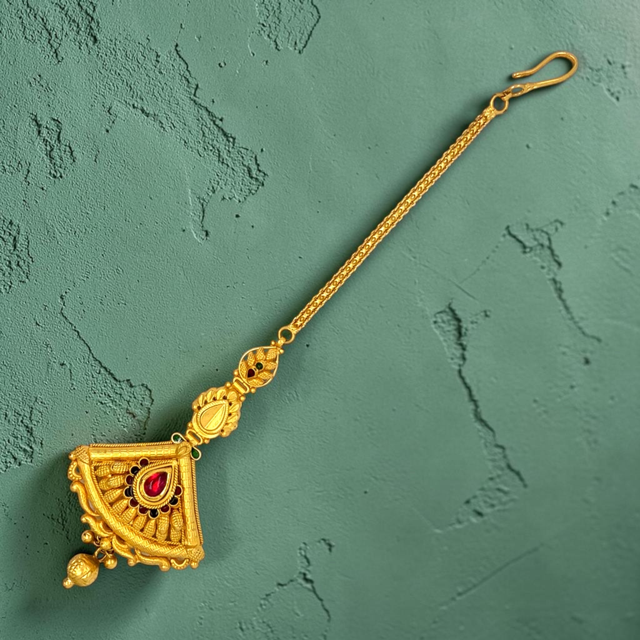 Bridal Kalash Maang Tikka