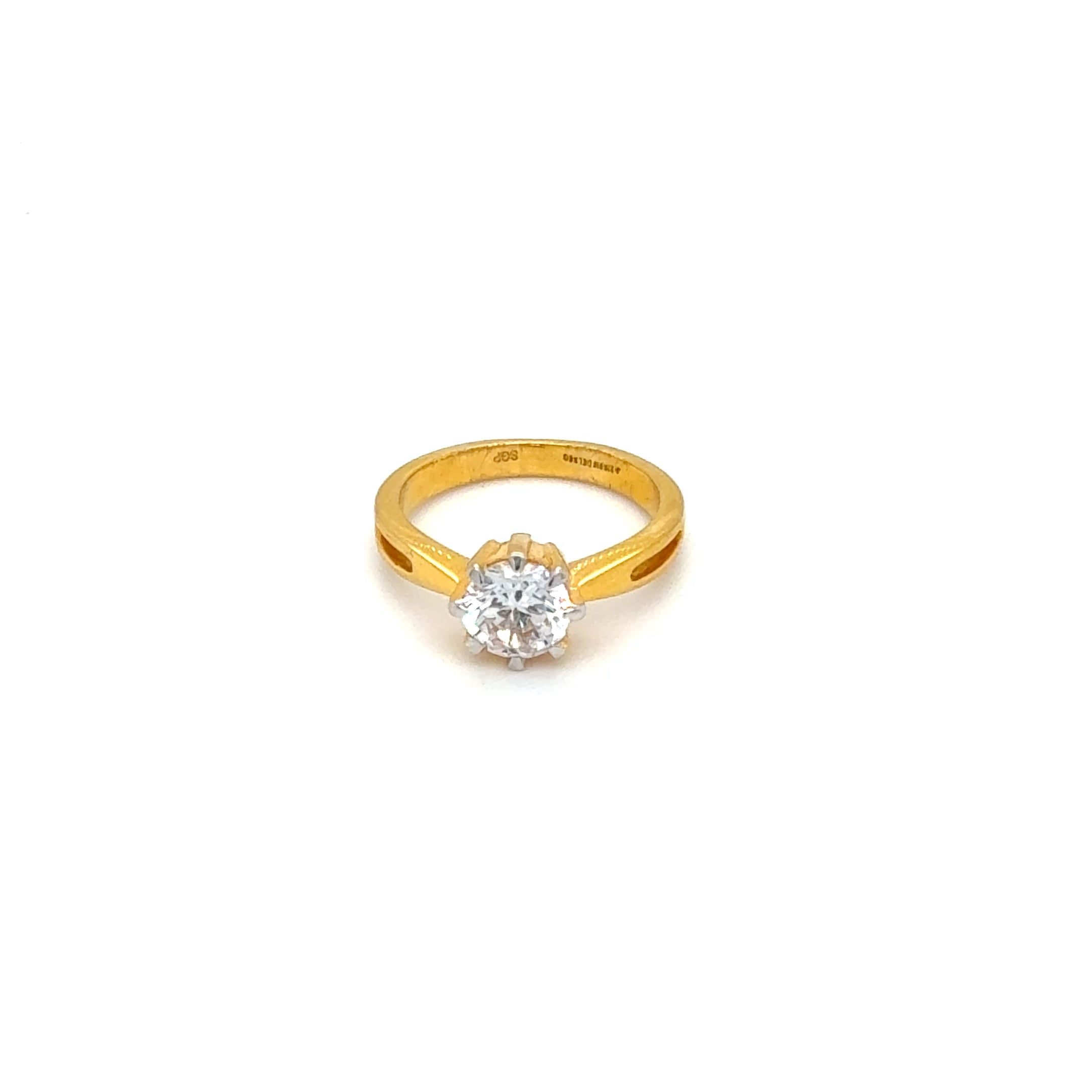 Classic Yellow Gold with Round Brilliant Stone