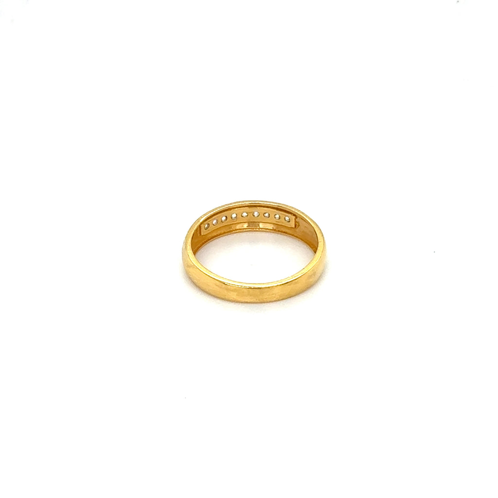 Yellow Gold Band Ring with Brilliant Stones