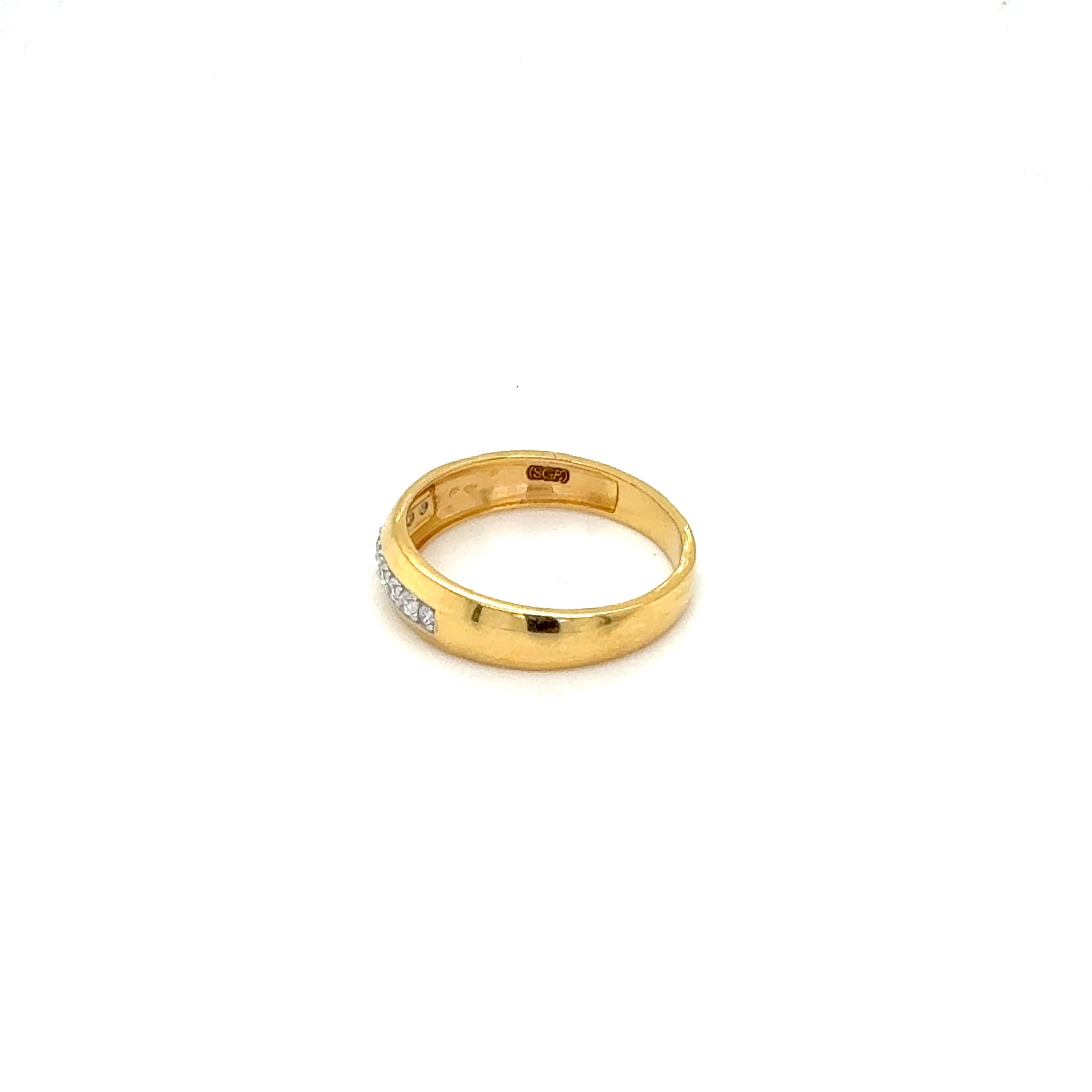 Yellow Gold Band Ring with Brilliant Stones