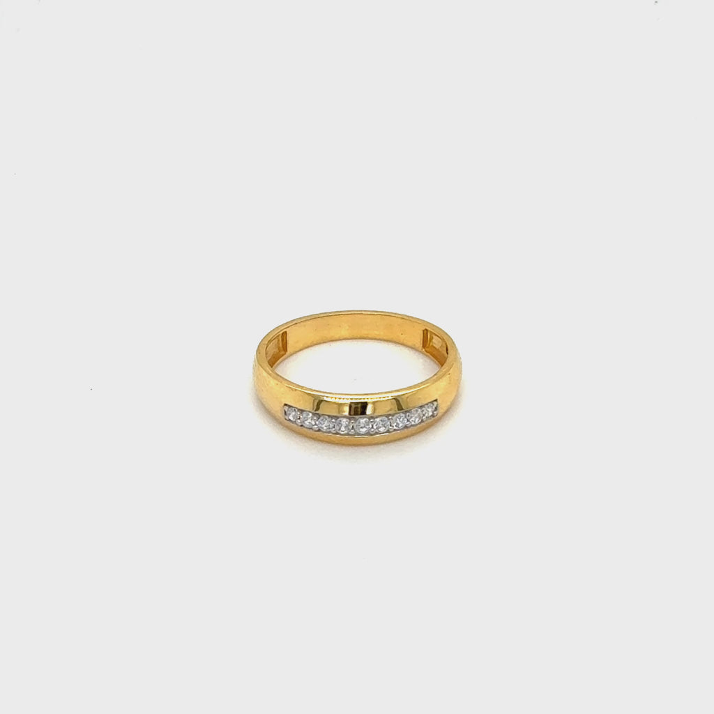 Yellow Gold Band Ring with Brilliant Stones